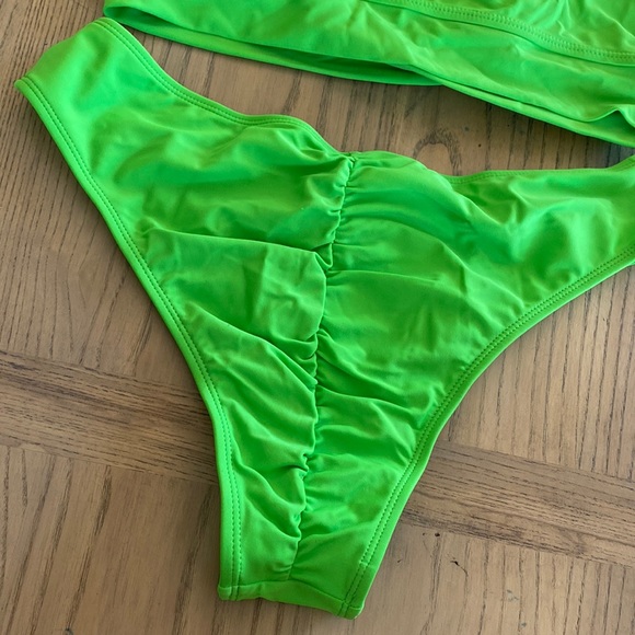 Nwt cupshe bikini size medium - Picture 3 of 3